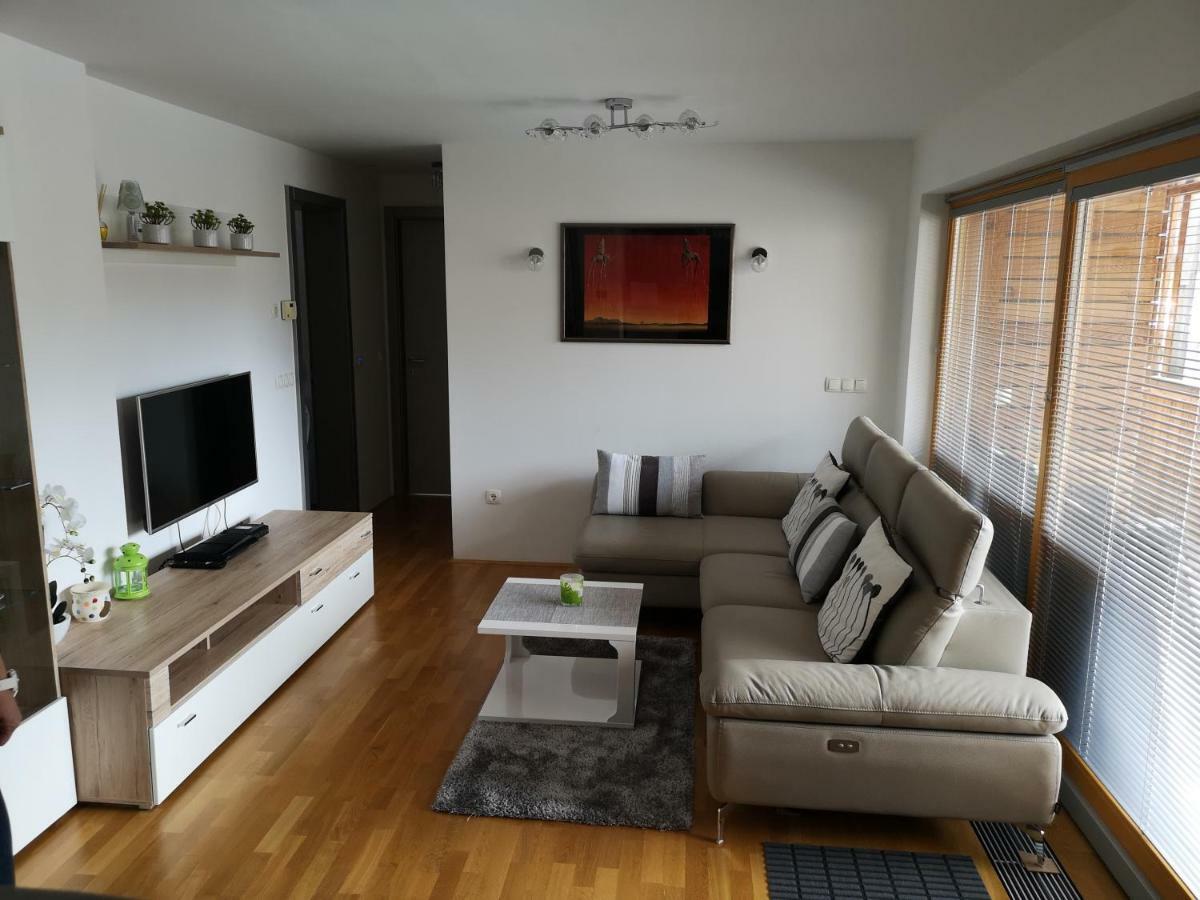 Apartma Lucijana Мойстрана Екстер'єр фото